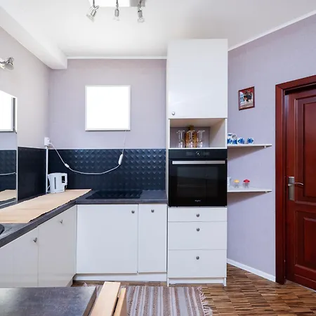 Rolnicza Spacious By Bookinghost